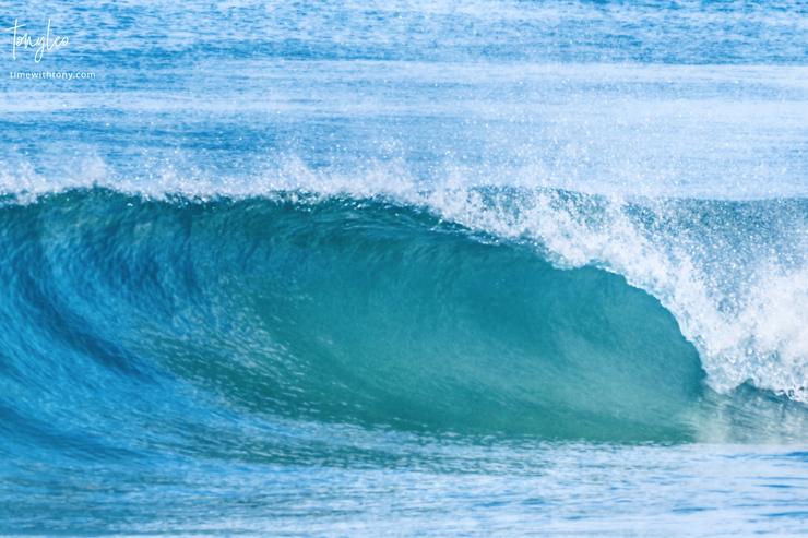 The collapsing crest